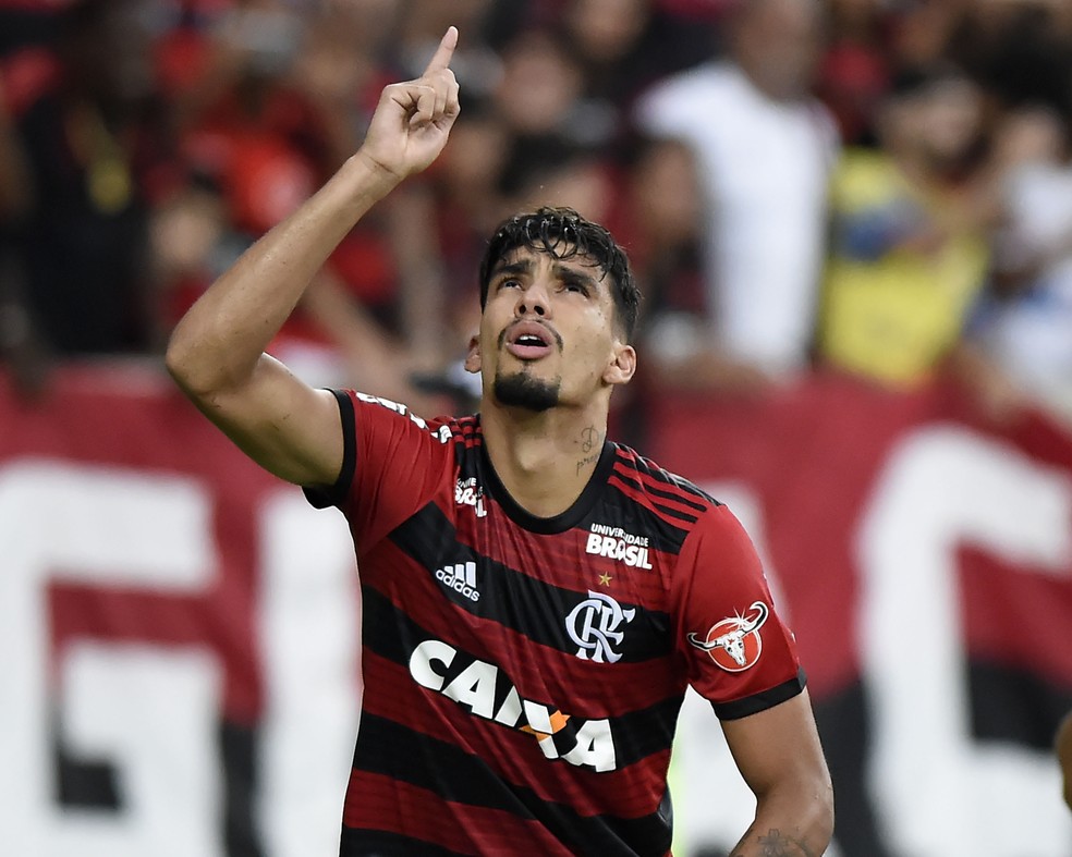 Lucas Paquet� comemora gol marcado contra o Internacional (Foto: Andr� Dur�o/GloboEsporte.com)