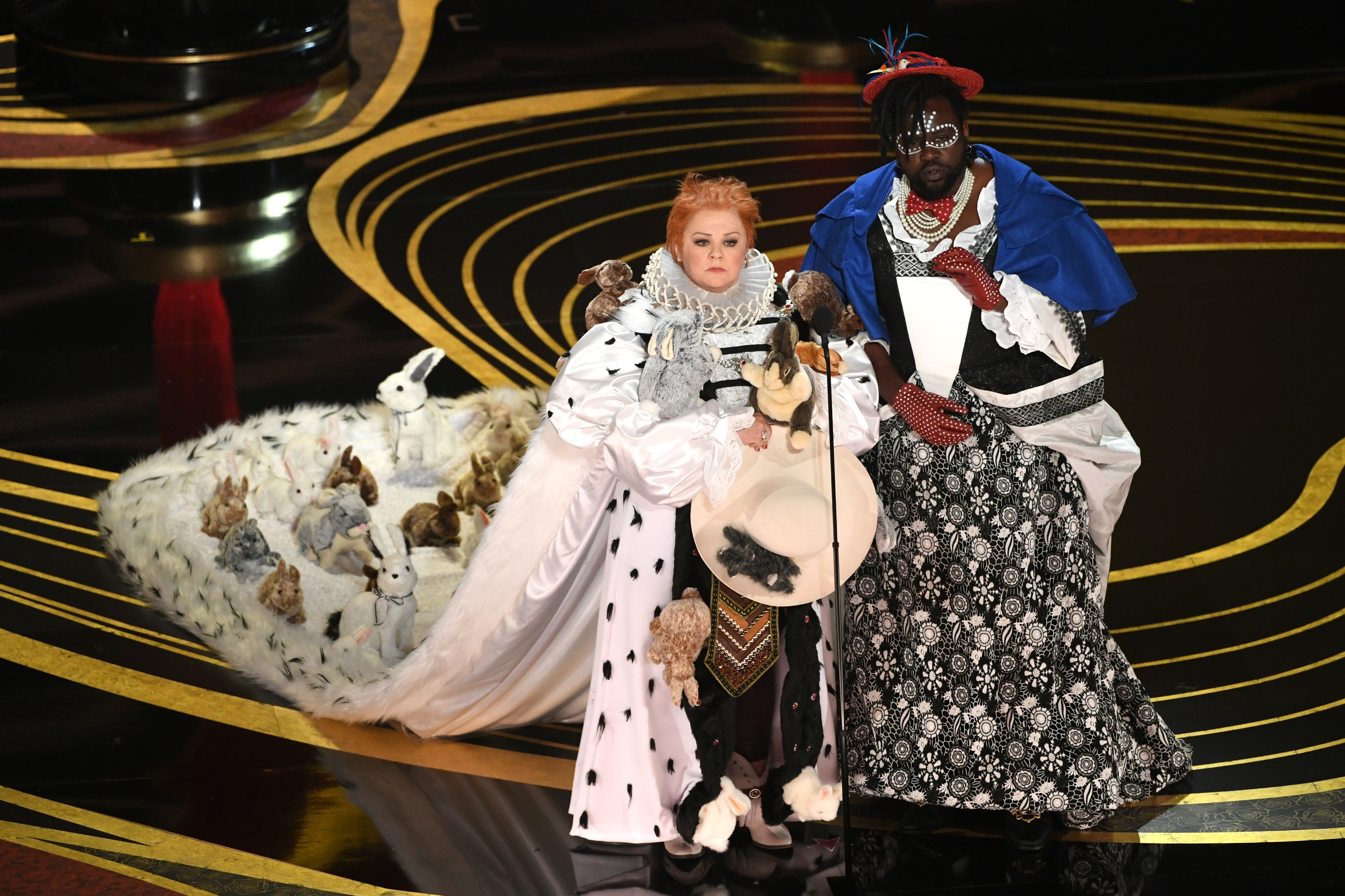 As vestimentas de Melissa Mcarthy e Brian Tyree Henry que causaram polêmica no Oscar 2019 (Foto: Getty Images)