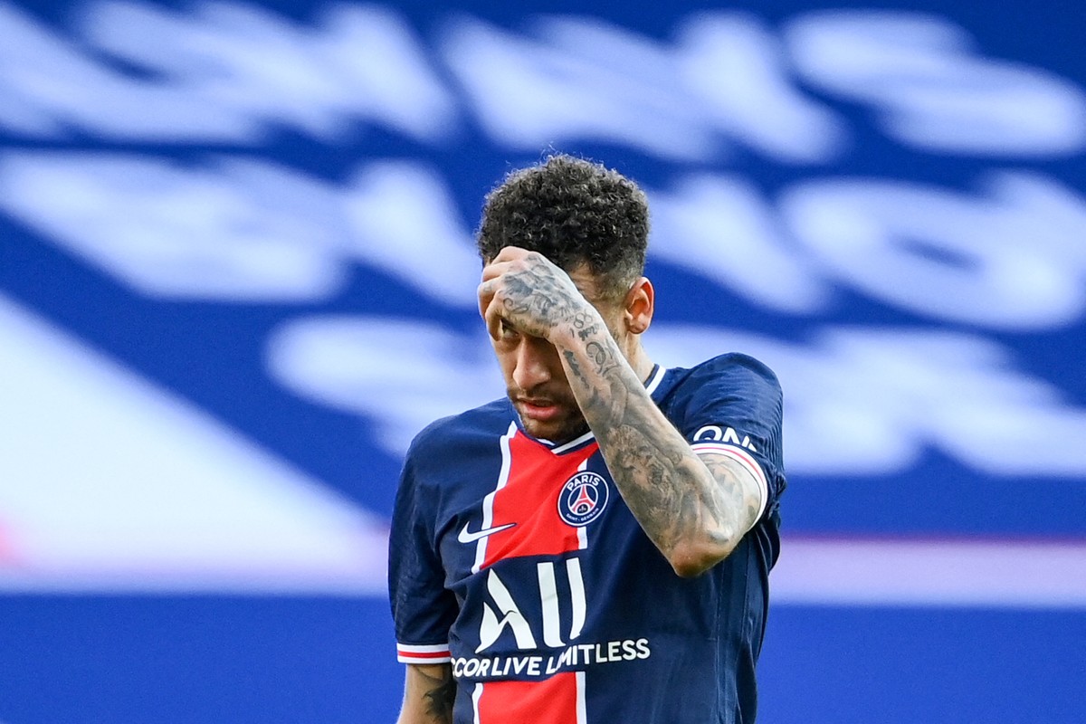 Neymar risque trois matches de suspension pour avoir été expulsé de Lille |  football français