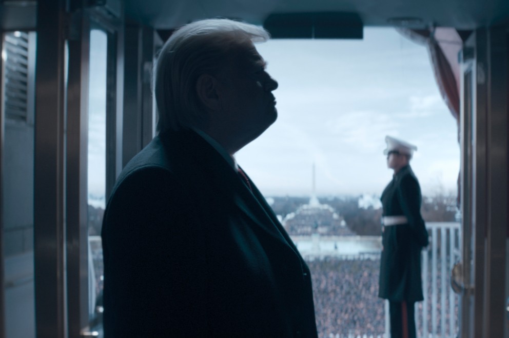 Brendan Gleeson como Donald Trump na minissérie The Comey Rule (Foto: Divulgação)
