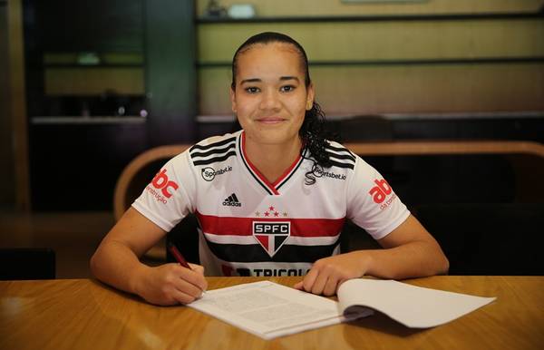 Fluminense contrata joia da seleção brasileira feminina; Irmãs Calazans vão para o São Paulo