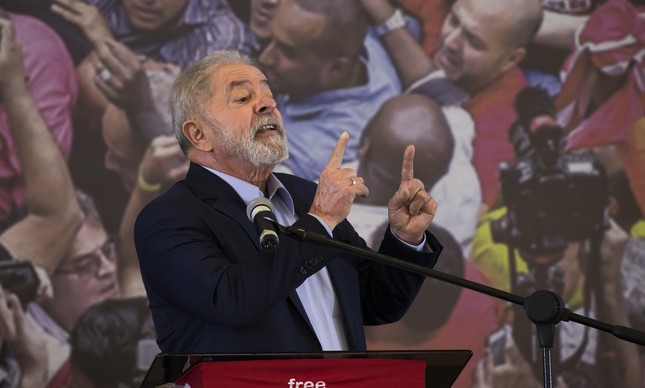 O ex-presidente Lula em discurso em São Bernardo do Campos após decisão do STF que o tornou novamente elegível 