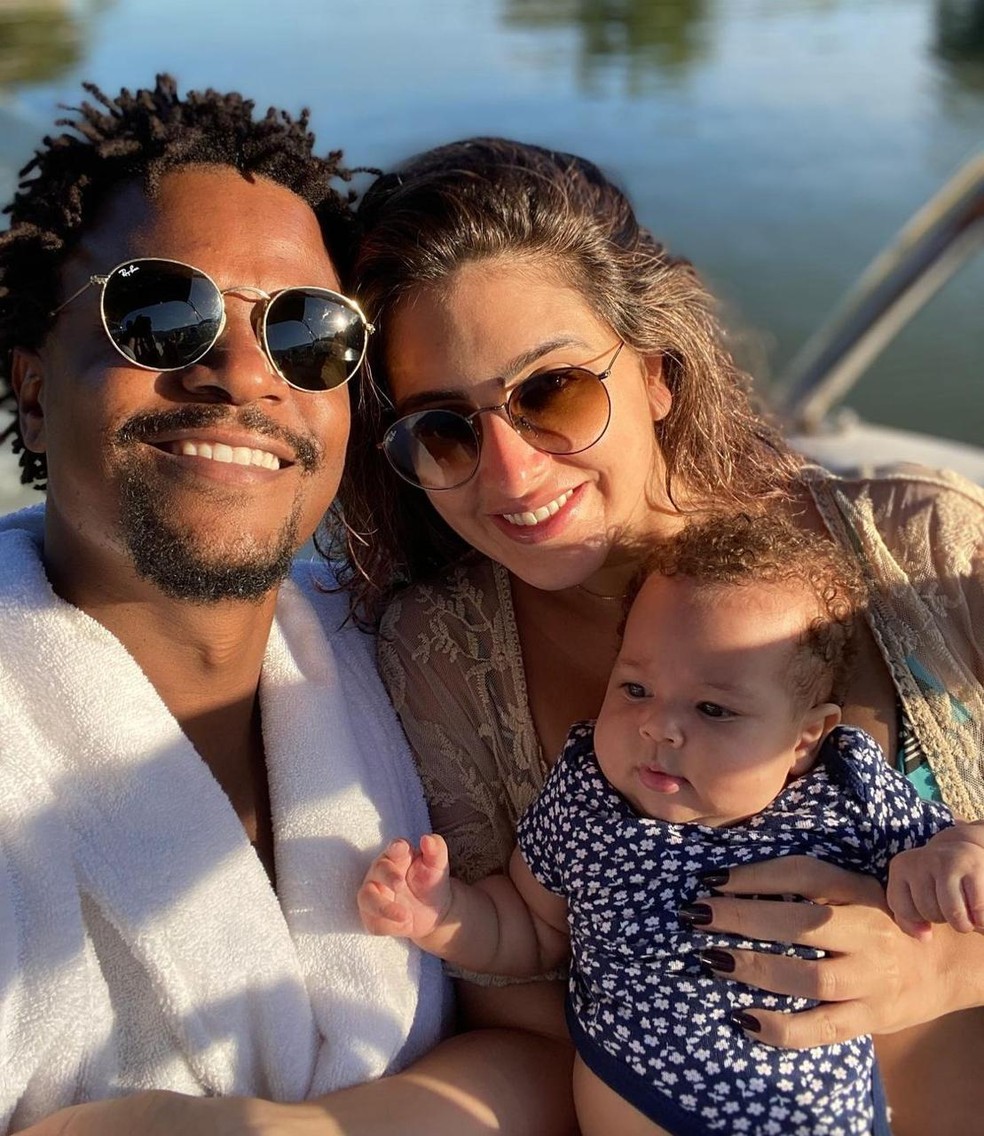 Yasmin Garcez e David Júnior falam sobre a filha Amora  — Foto: Instagram
