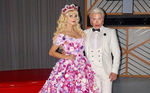 Ken Humano Revela Que Procura Sua Barbie Para Ter Filhos E Vai Permitir Que Eles Facam Plasticas So Apos Os 18 Monet Celebridades