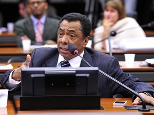 Deputado Damião Feliciano (PDT) na CPI da Violência contra Jovens Negros e Pobres (Foto: Gabriela Korossy/Câmara dos Deputados)