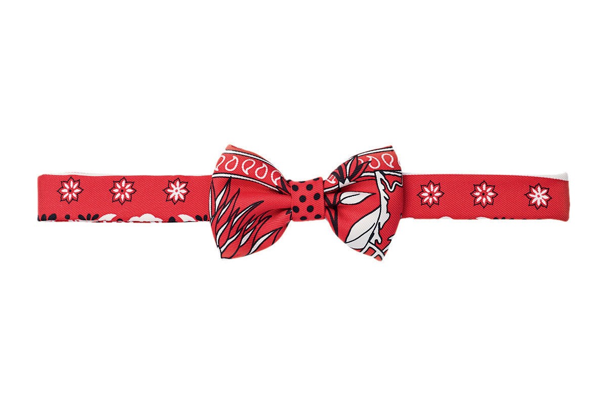 Hermès lança linha de gravatas borboleta para mulheres (Foto: Divulgação)