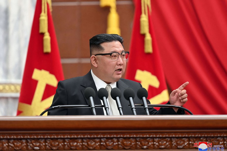 Kim Jong-un em plenária do Partido dos Trabalhadores na última semana de dezembro