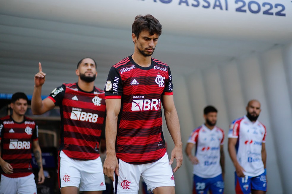 Rodrigo Caio na derrota do Flamengo para o Fortaleza — Foto: Gilvan de Souza / Flamengo