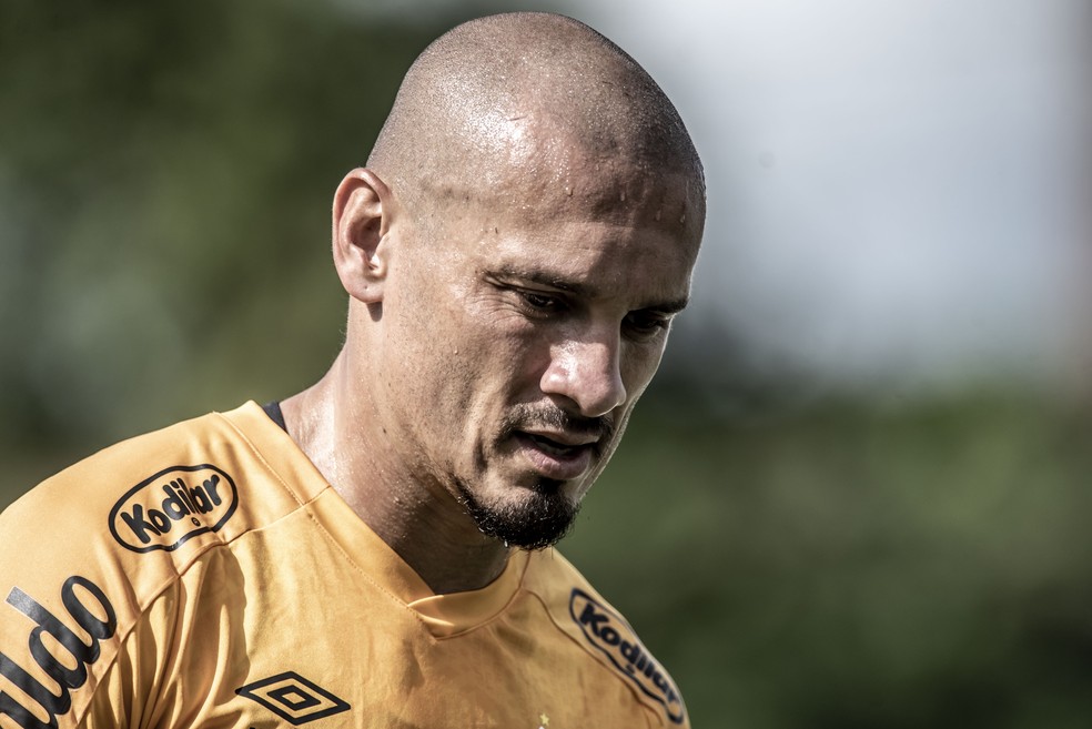 Maicon em treino do Santos — Foto: Ivan Storti/Santos FC