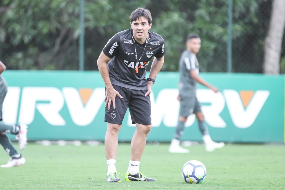 Contra o Corinthians, Thiago Larghi fará sua 20ª partida no comando do Galo (Foto: Bruno Cantini)