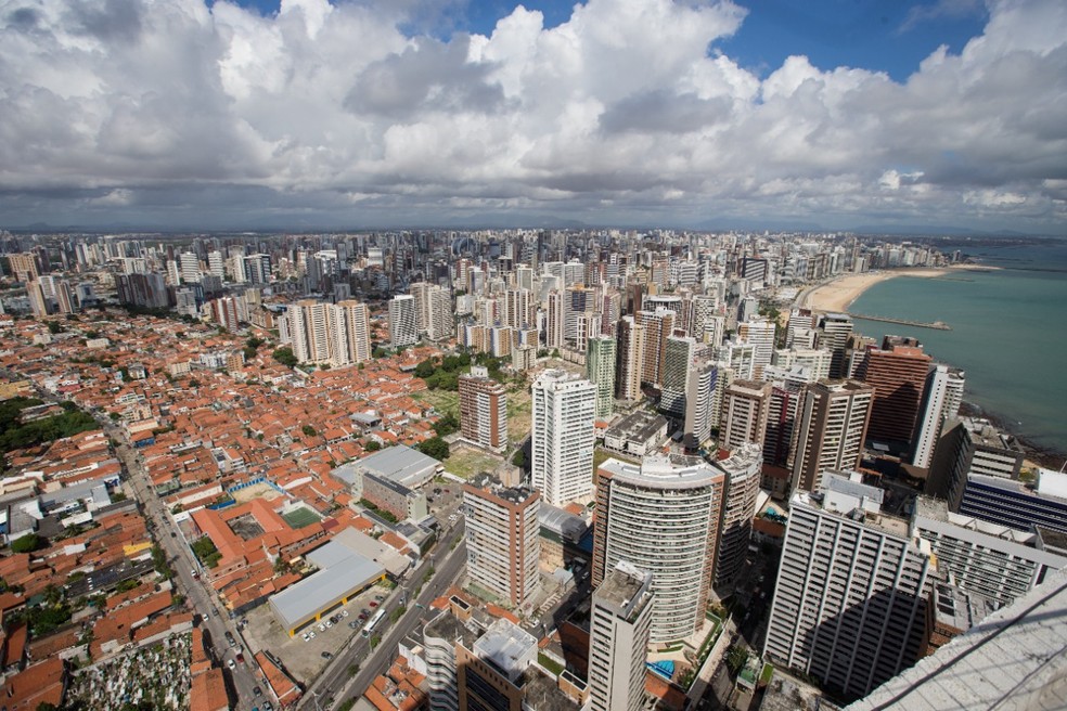 Outros prédios de Fortaleza vistos do alto do edifício One. — Foto: Fabiane de Paula/Sistema Verdes Mares