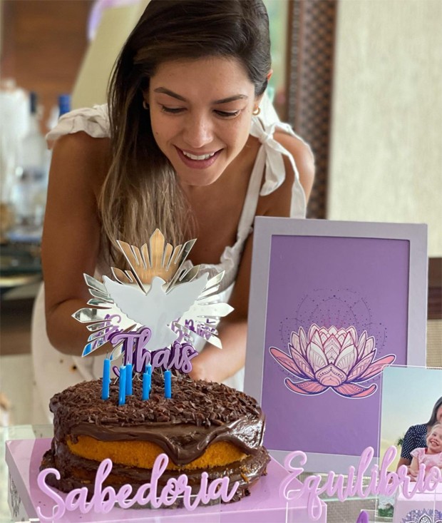 Thais Fersoza ganha festa surpresa de aniversário de Michel Teló (Foto: Reprodução / Instagram)