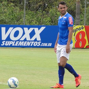 Com futuro indefinido, Charles declara amor ao Cruzeiro e desejo de ficar