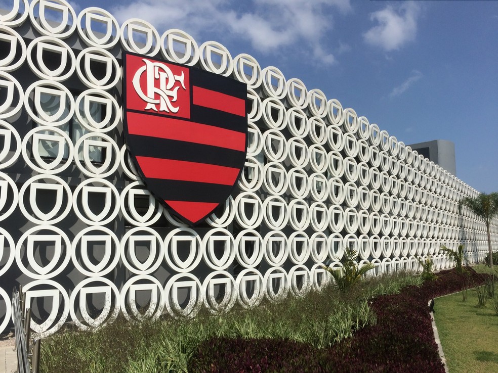 M&oacute;dulo que era utilizado pelos profissionais, pr&oacute;ximo ao campo 5, j&aacute; foi adaptado para receber jovens da base ap&oacute;s libera&ccedil;&atilde;o &mdash; Foto: Twitter/Flamengo