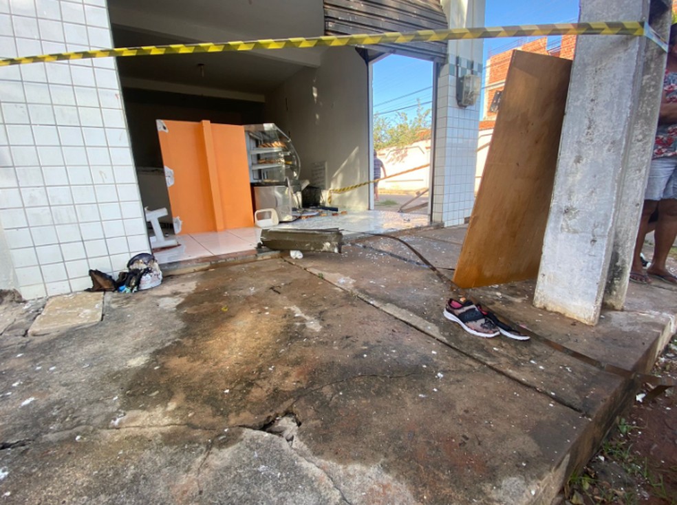Explosão aconteceu no Bairro Mirandão, no Crato, em Fortaleza. — Foto: Lorena Tavares/Sistema Verdes Mares