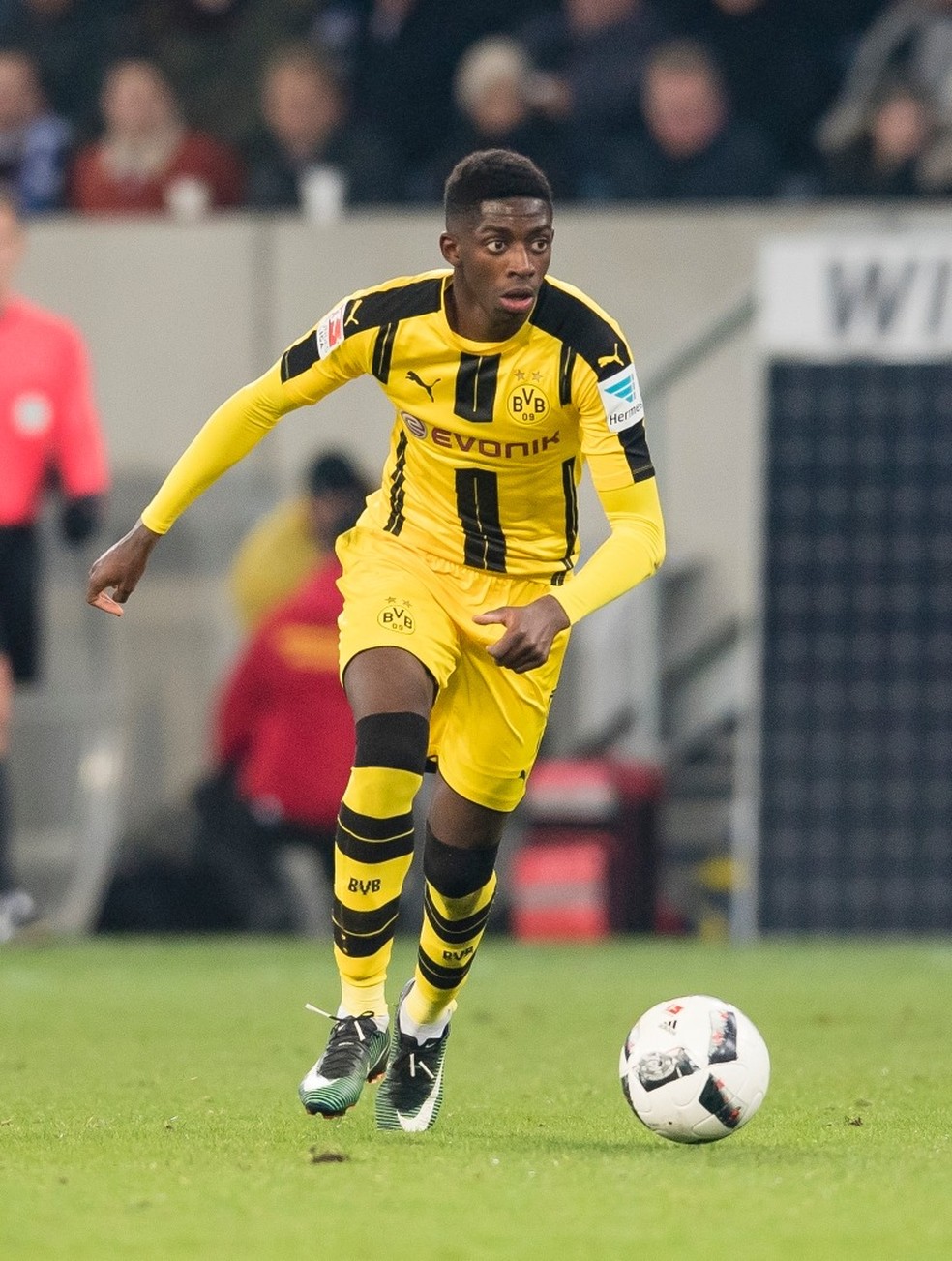 De acordo com a imprensa francesa, Dembélé fechou com o Barcelona (Foto: Reprodução / Facebook)