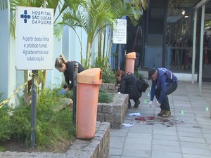 Tiroteio no Hospital São Lucas, da PUCRS (Foto: Reprodução/RBS TV)