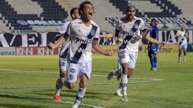 Camilo fez o gol decisivo para a Ponte