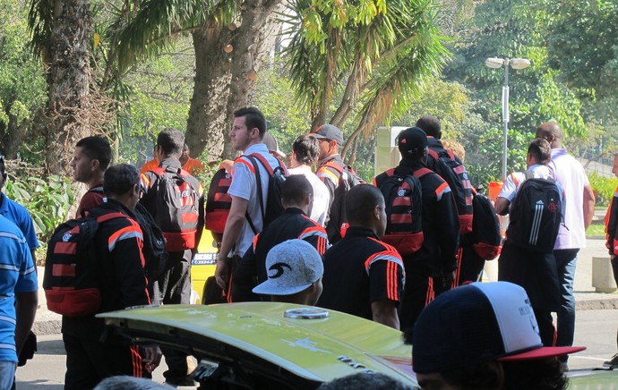 desembarque flamengo (Foto: Thales Soares) desembarque flamengo (Foto: Thales Soares)