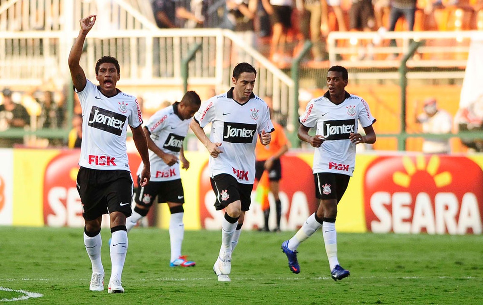 Para relembrar: ano glorioso do Corinthians em 2012 passou por virada contra o Palmeiras