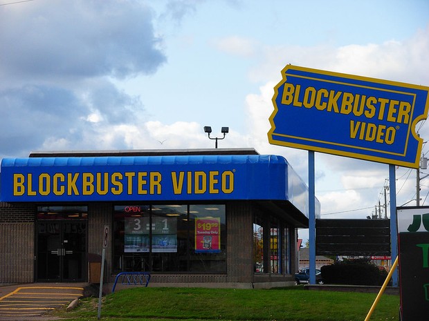 A última loja da rede Blockbuster fechou as portas em 2013 (Foto: Stu pendousmat/Creative Commons)