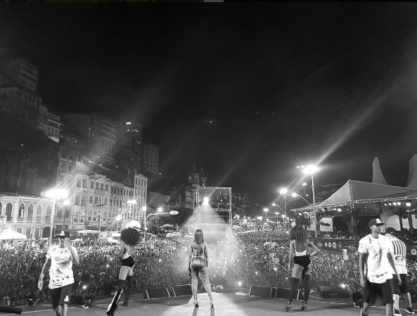 O show de Anitta em Salvador (Foto: Instagram)