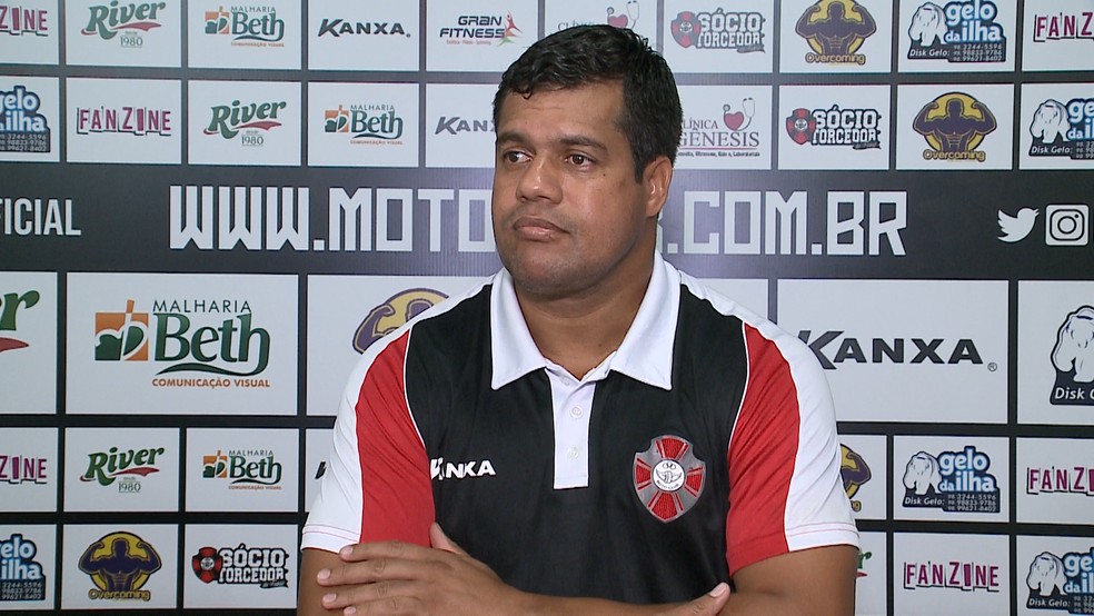 Dejair Ferreira foi efetivado após duas partidas pelo Moto — Foto: Reprodução / TV Mirante