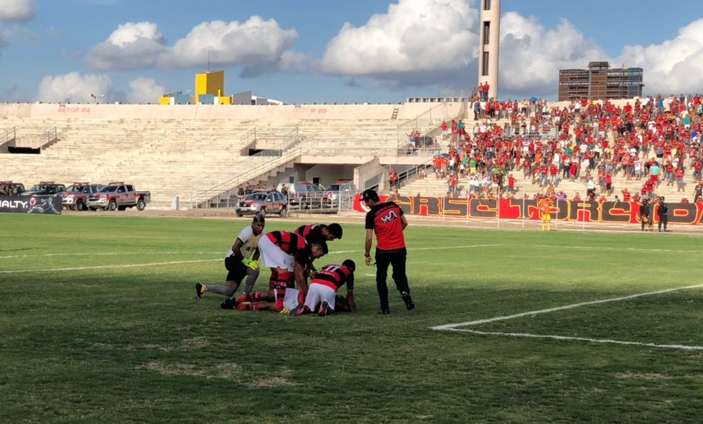 Rodrigo Silva, atacante do Campinense, Ã© um dos nomes que desfalcaram o Rubro-Negro com lesÃµes (Foto: Silas Batista/GloboEsporte.com)