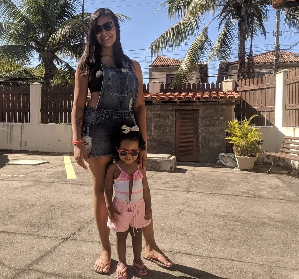 'Às vezes acho que é um pesadelo', diz mãe que perdeu a filha  — Foto: Redes sociais 