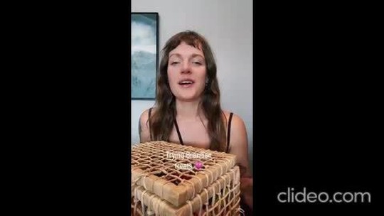 Tove Lo compartilha vídeo experimentando doces brasileiros enviados por fãs 