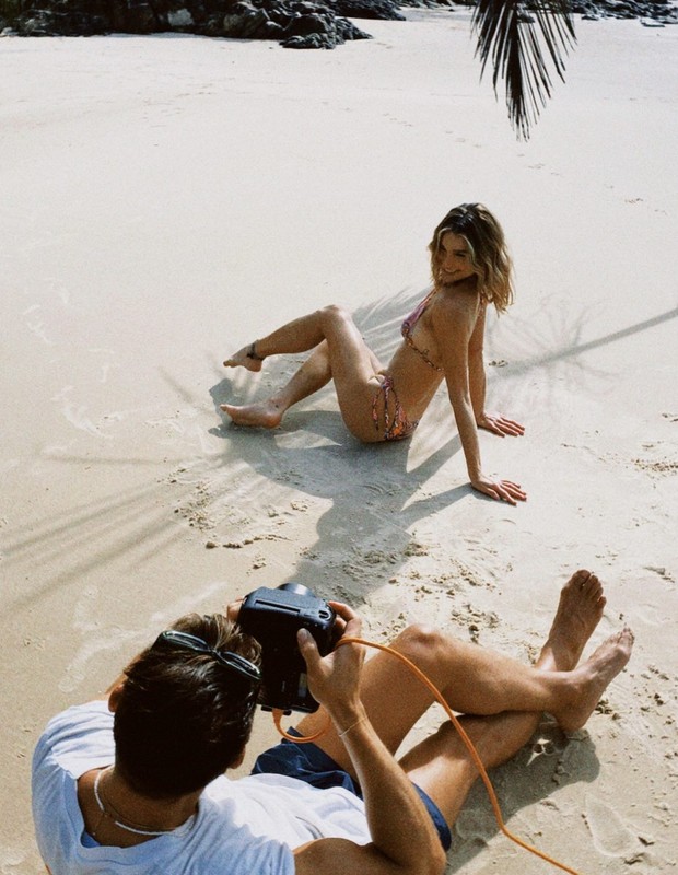 Sasha estrela ensaio em praia (Foto: Reprodução/Instagram)