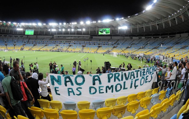 Maracanã reabertura protesto (Foto: André Durão / Globoesporte.com)