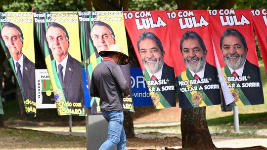 Datafolha: Lula tem 49% e se mantém à frente de Bolsonaro, com 44%  