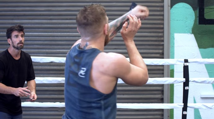 Conor McGregor Treino Cartas (Foto: Reprodução Instagram) Conor McGregor Treino Cartas (Foto: Reprodução Instagram)