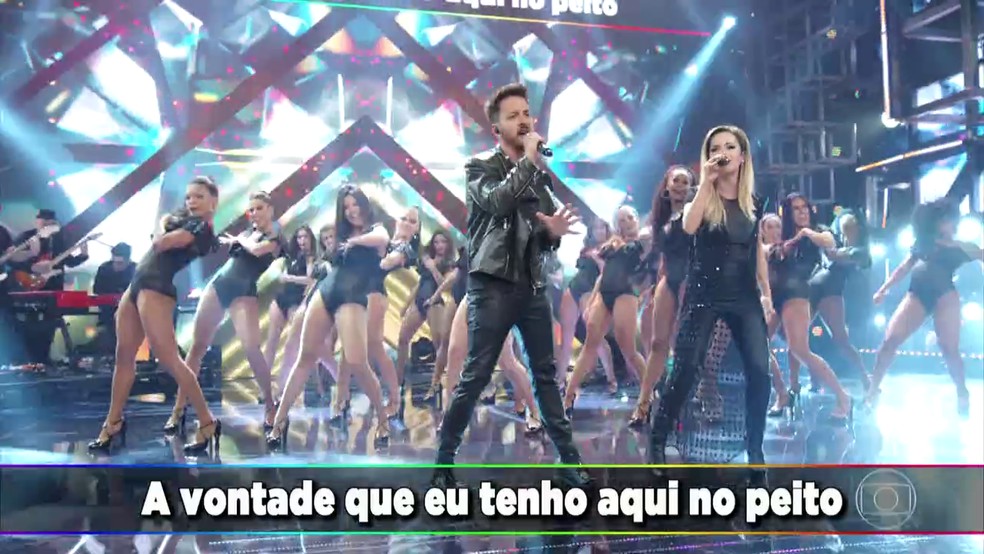 Sandy e Junior fazem sucesso e cantam nos programas de TV — Foto: TV Globo