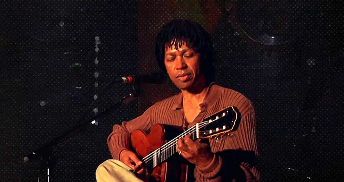Djavan depura obra com o jazz das Alagoas, na Suíça, em álbum ao vivo sem prazo de validade |  Weblog do Mauro Ferreira