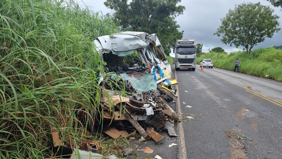 Acidente na TO-280, entre Almas e Natividade, deixou 12 pessoas mortas — Foto: Divulgação/Prefeitura de Almas