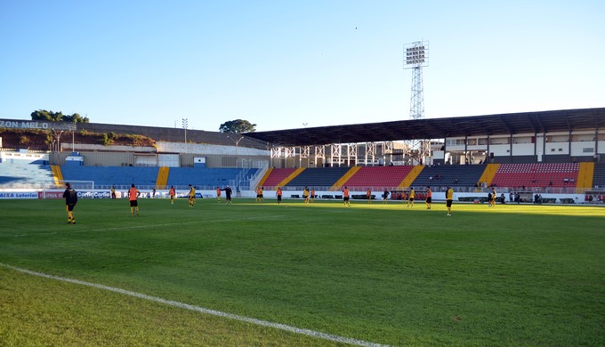 Estádio Melão, em Varginha (Foto: Lucas Soares)