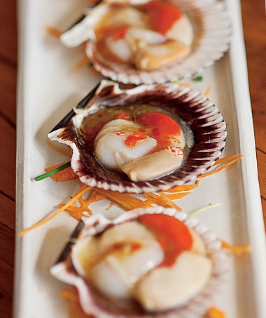 Ceviche de vieiras ao molho abalone na concha (Foto:  )