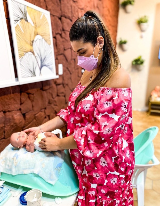 Vivian Amorim faz curso de maternidade (Foto: Reprodução/Instagram)