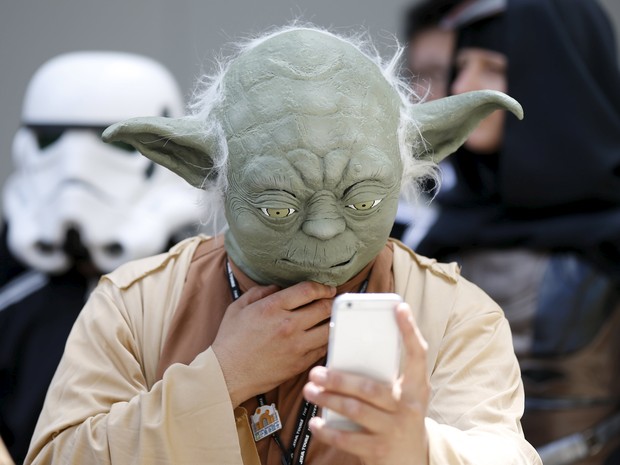 Fãs de Star Wars no Dia de Star Wars no Japão (Foto: Toru Hanai/Reuters)