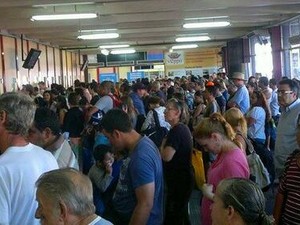 Dia foi marcado por filas nos guichês do terminal da capital gaúcha (Foto: Divulgação/Veppo)