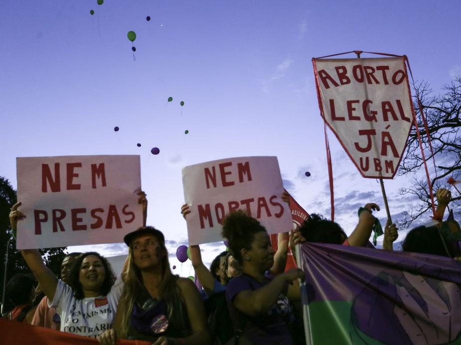 Manifestação pela descriminalização do aborto em Brasília, 2018