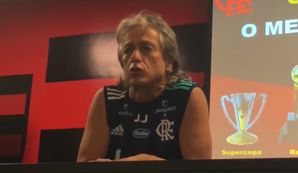 Jorge Jesus conversa com elenco do Flamengo — Foto: Reprodução