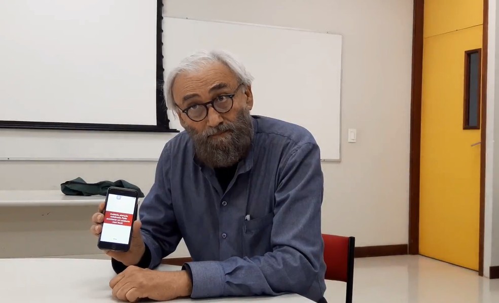 Aos 68 anos, Wanderley Fernandes é pós-graduando em Desenvolvimento em Dispositivos Móveis, em Brasília — Foto: Carolina Cruz/G1 DF