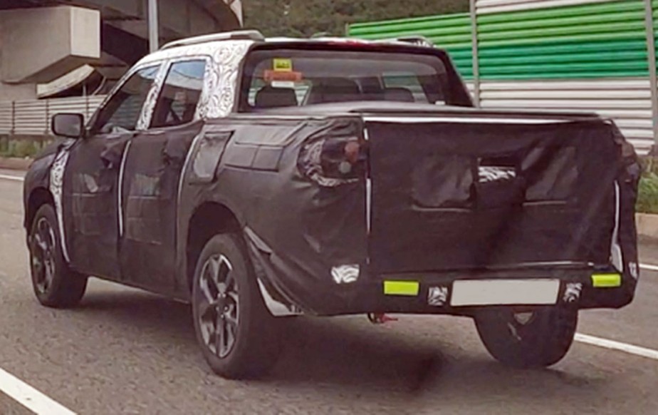 Chevrolet Montana foi flagrada em testes na Coreia do Sul