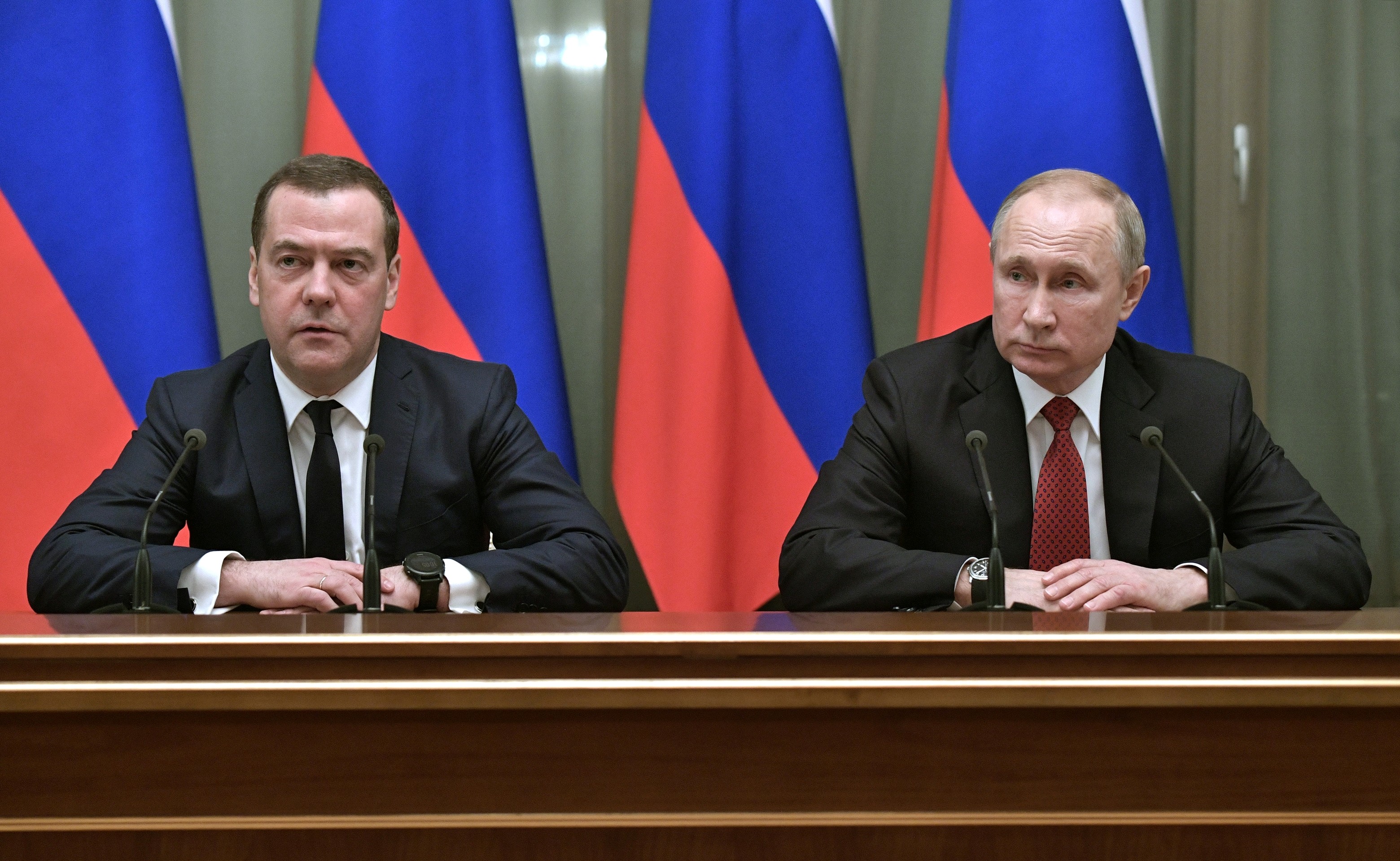 Dmitry Medvedev diz que ação de membros da Otan na Crimeia pode significar 3ª Guerra Mundial