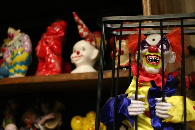 Palhaços da coleção do dono do Clown Motel