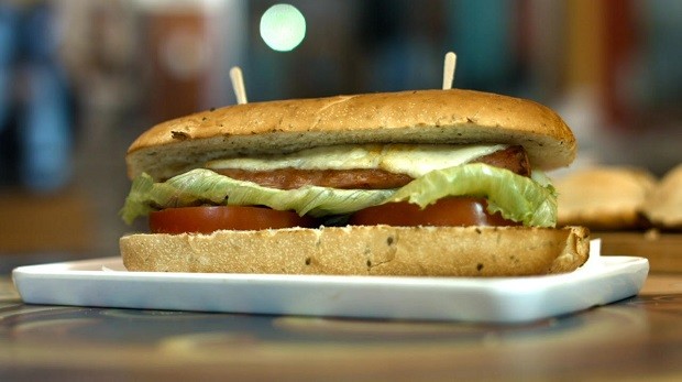 Choripan: receita fácil de sanduíche para comer em casa (Foto: Divulgação)