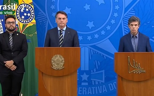 Tenho Uma Mae Com 93 Anos Esta Bastante Idosa Com Algumas Comorbidades E Espero Que Ela Viva Por Muito Tempo Disse Bolsonaro Revista Crescer Saude